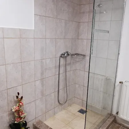 アパート Rigofeszek Apartmanhaz *