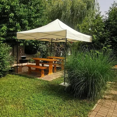 Rigofeszek Apartmanhaz