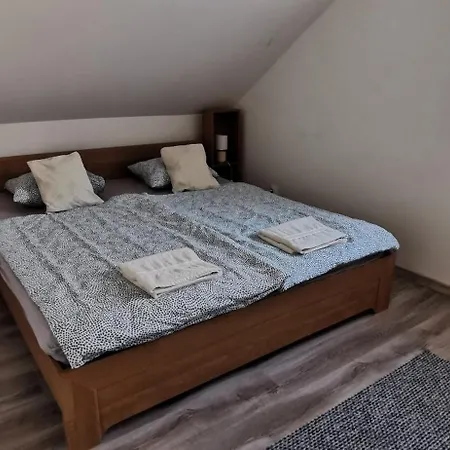 Lejlighed Rigofeszek Apartmanhaz