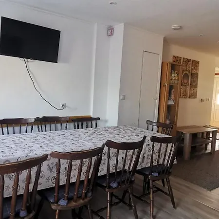 Rigofeszek Apartmanhaz * Gardony