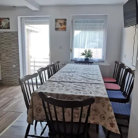 Rigofeszek Apartmanhaz Gardony