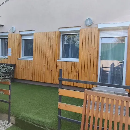 Rigofeszek Apartmanhaz Gárdony