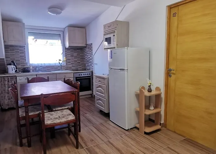 Rigofeszek Apartmanhaz * Gárdony