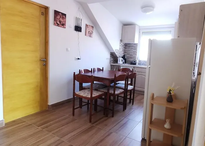 Rigofeszek Apartmanhaz