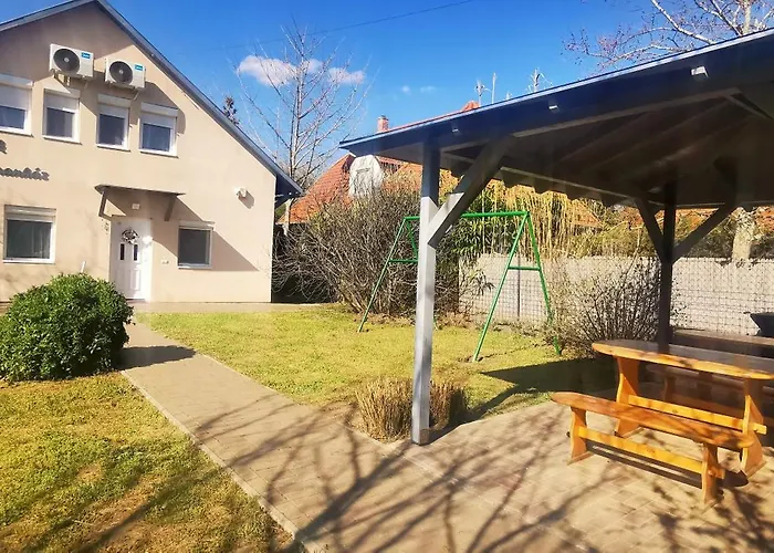 Rigofeszek Apartmanhaz * Gárdony