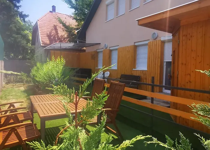 Rigofeszek Apartmanhaz * Gárdony